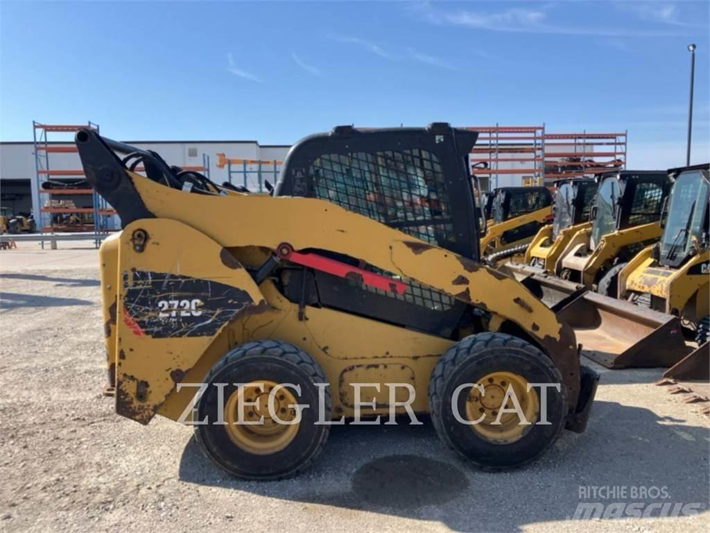 CAT 272C Lietoti riteņu kompaktiekrāvēji