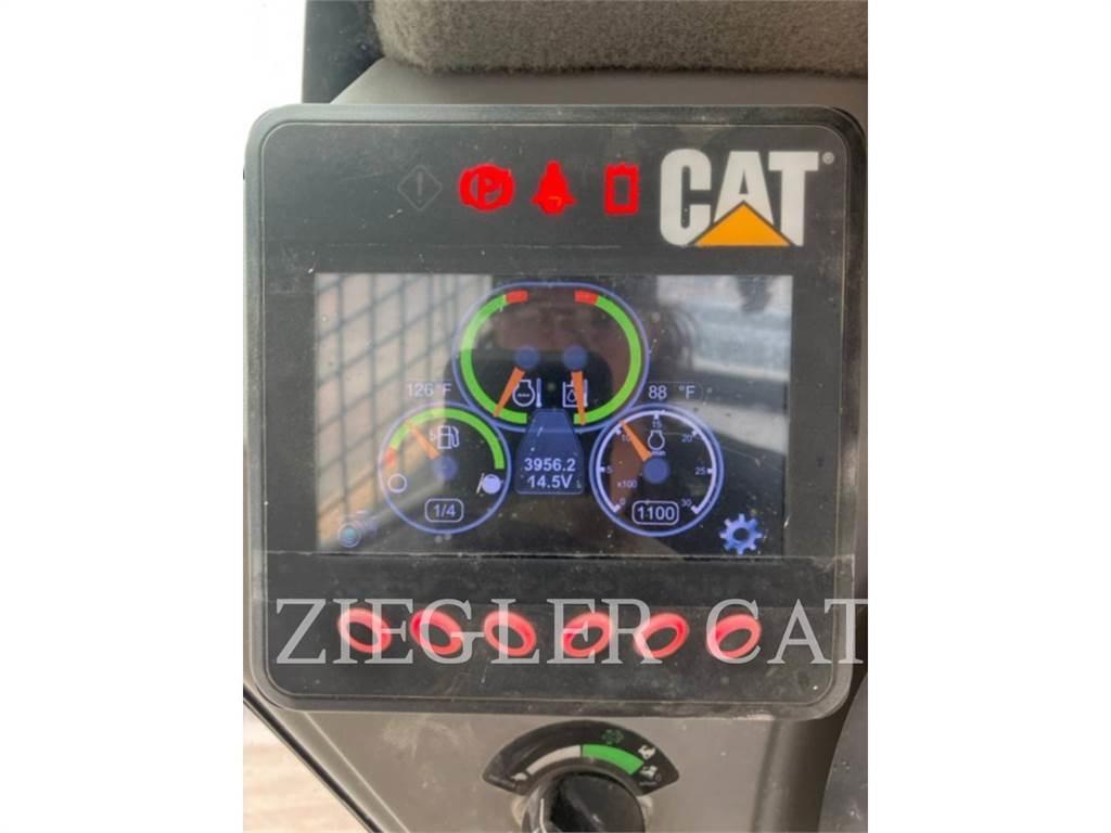 CAT 272D Lietoti riteņu kompaktiekrāvēji