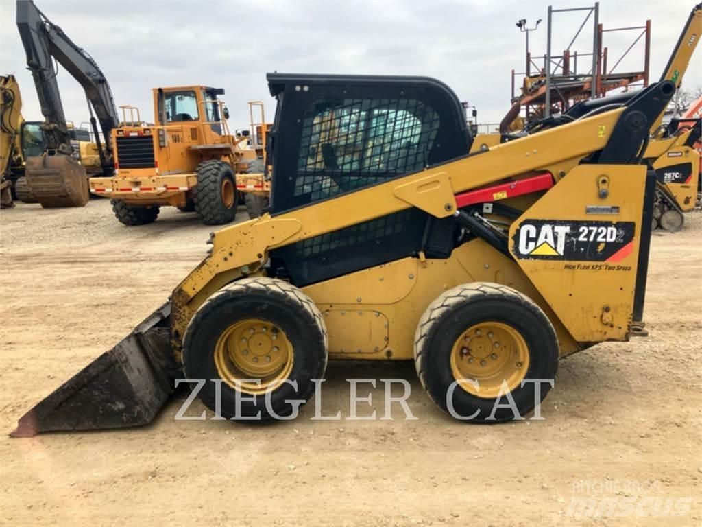 CAT 272D2 Lietoti riteņu kompaktiekrāvēji