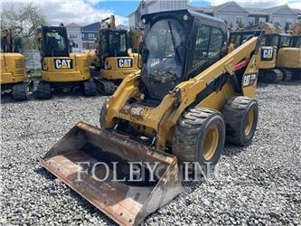 CAT 272D2XHP Lietoti riteņu kompaktiekrāvēji