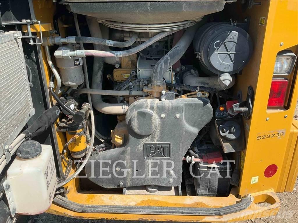 CAT 272D3 Lietoti riteņu kompaktiekrāvēji