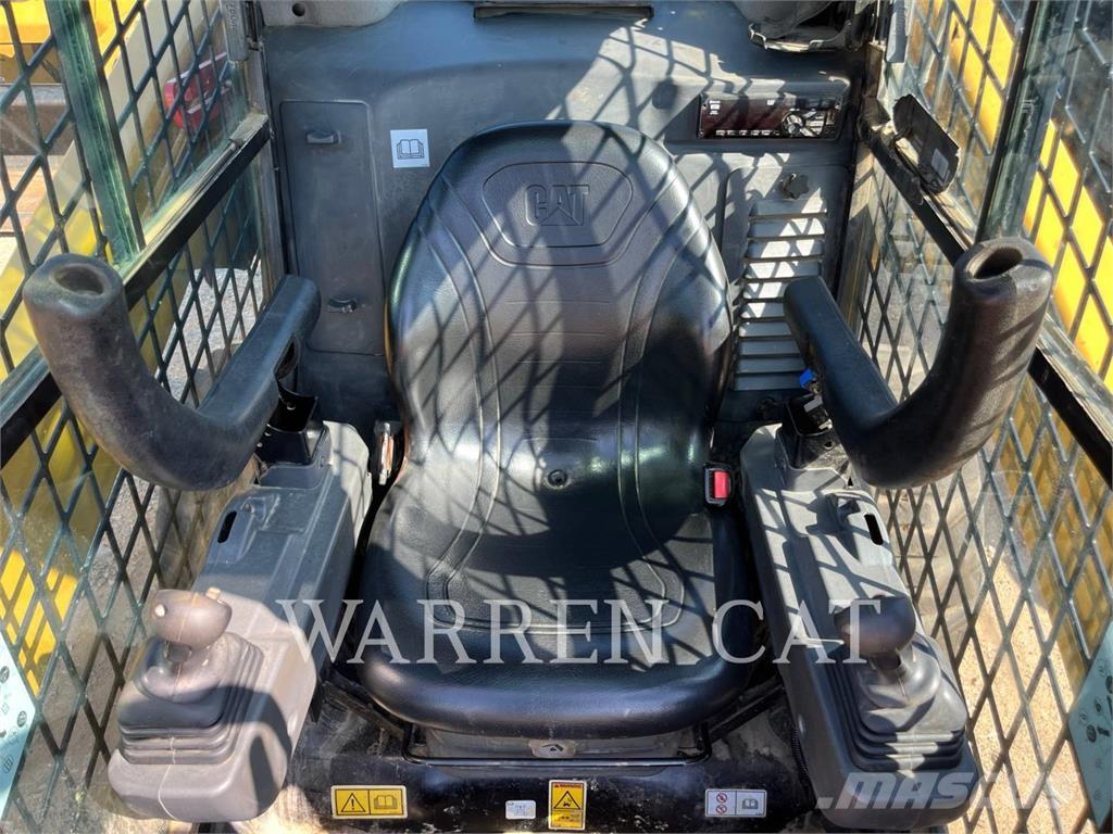 CAT 272D3 C3H1 Lietoti riteņu kompaktiekrāvēji
