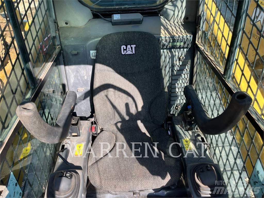 CAT 299D2 Kāpurķēžu iekrāvēji