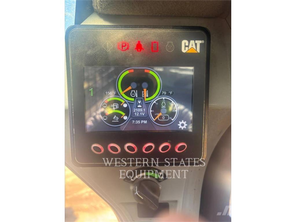 CAT 299D2 Lietoti riteņu kompaktiekrāvēji