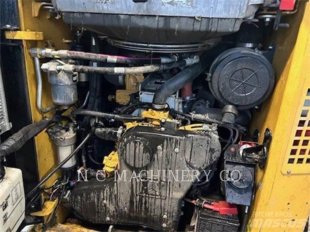 CAT 299D2 XHP Lietoti riteņu kompaktiekrāvēji