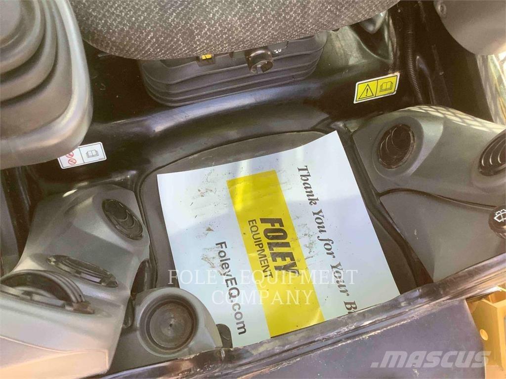 CAT 299D2XHP Lietoti riteņu kompaktiekrāvēji