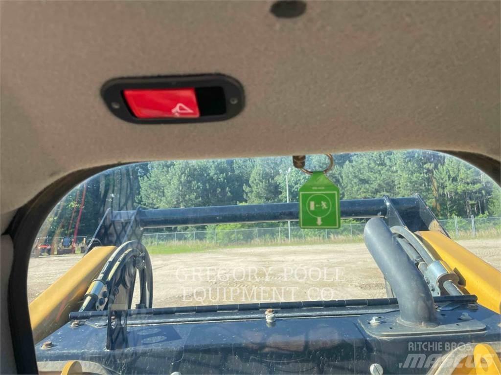 CAT 299D3 Kāpurķēžu iekrāvēji