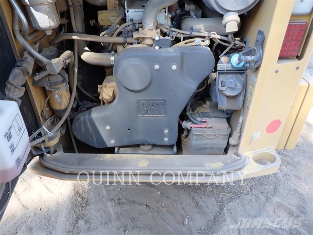 CAT 299D3 Lietoti riteņu kompaktiekrāvēji