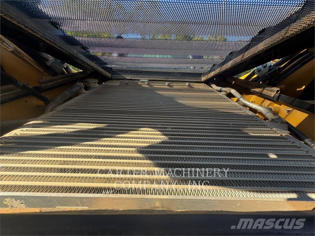 CAT 299D3 Lietoti riteņu kompaktiekrāvēji