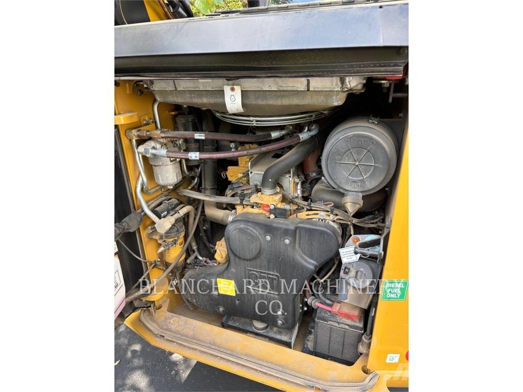 CAT 299D3 Kāpurķēžu iekrāvēji