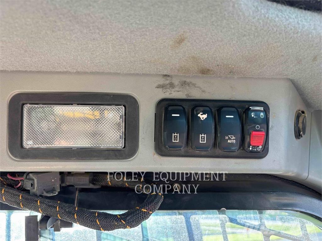 CAT 299D3XPS2C Lietoti riteņu kompaktiekrāvēji