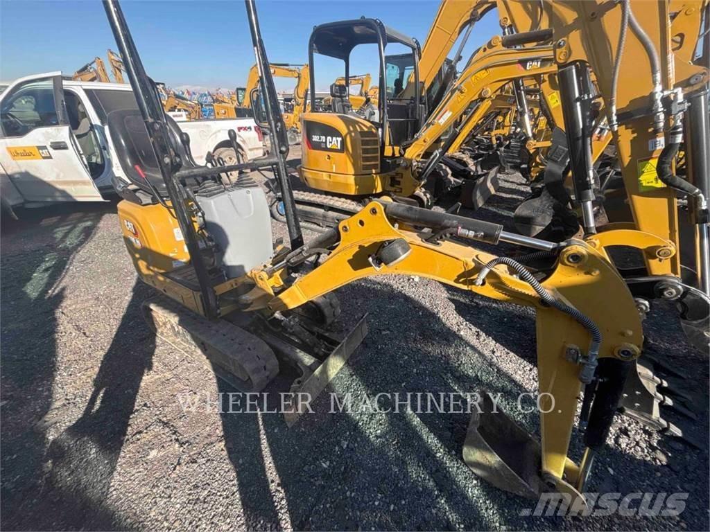 CAT 300.9D Kāpurķēžu ekskavatori