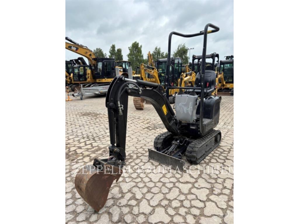 CAT 300.9D Kāpurķēžu ekskavatori