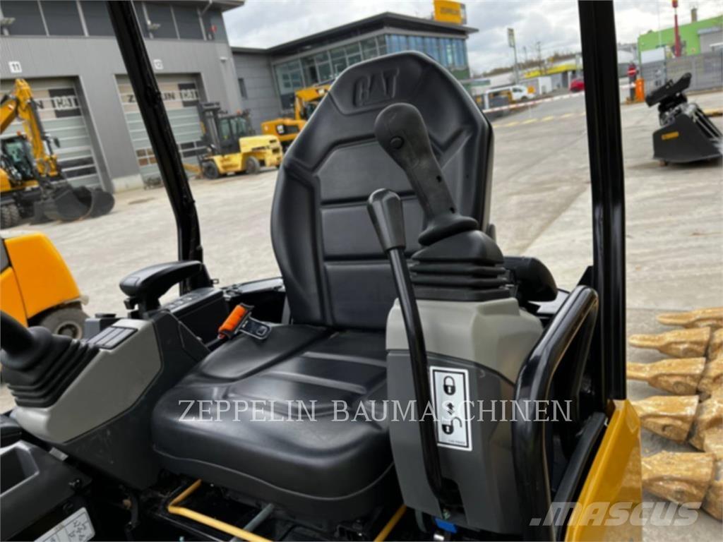 CAT 301.5-05A Kāpurķēžu ekskavatori