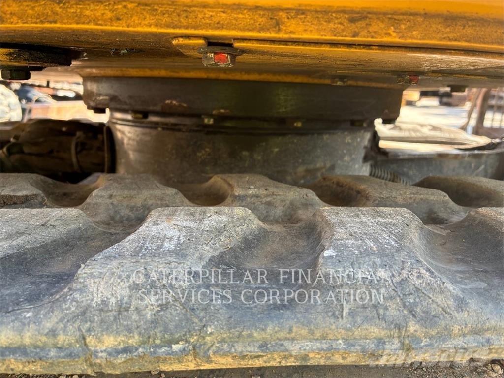 CAT 301.6-05 Kāpurķēžu ekskavatori