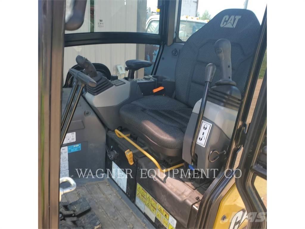 CAT 301.8 Kāpurķēžu ekskavatori