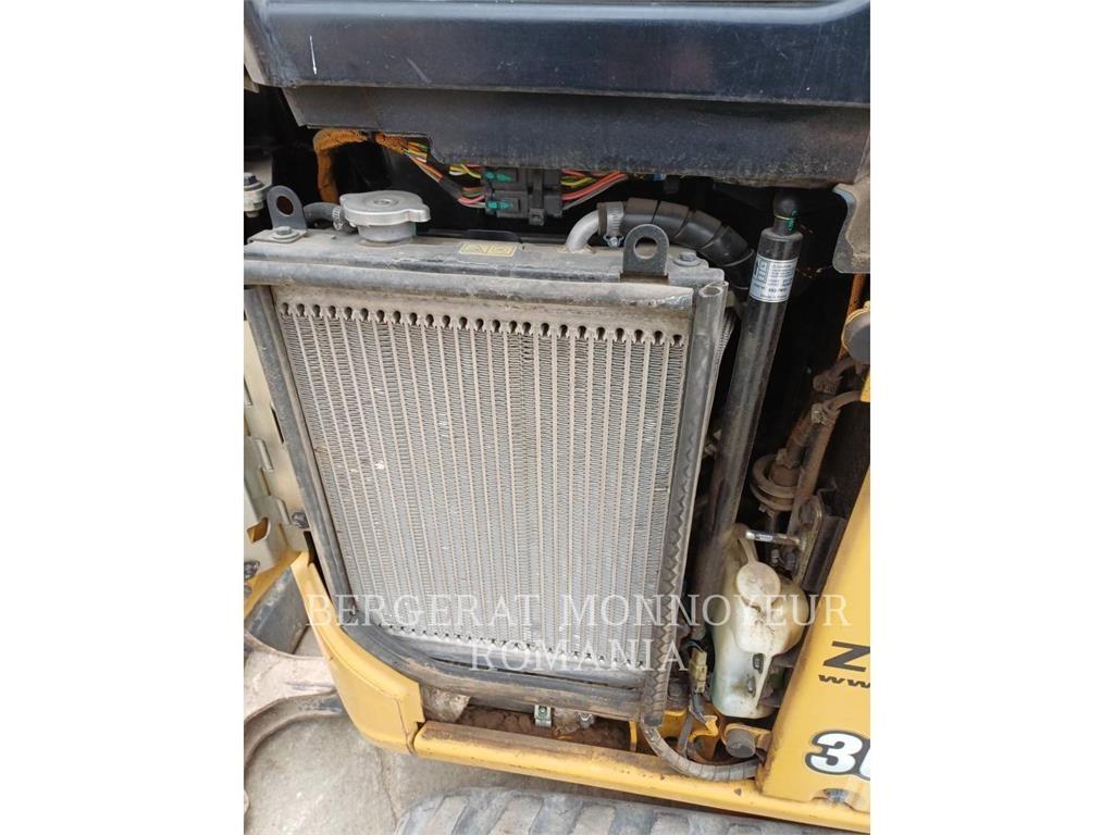 CAT 301.8-05 Kāpurķēžu ekskavatori