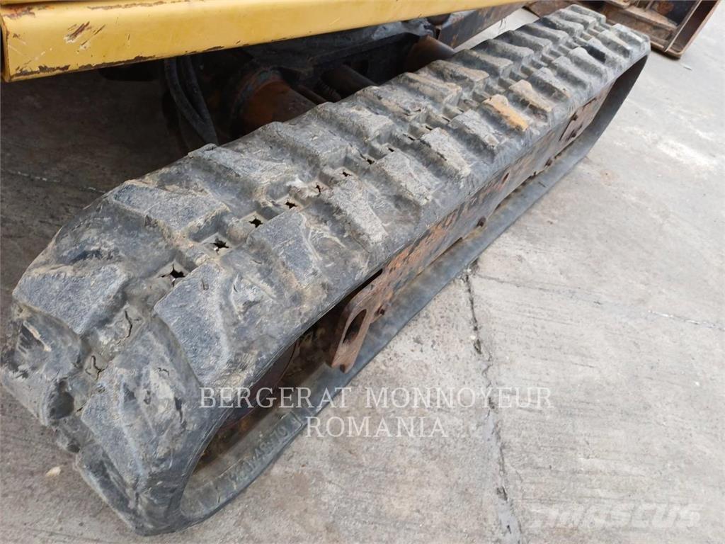 CAT 301.8-05 Kāpurķēžu ekskavatori