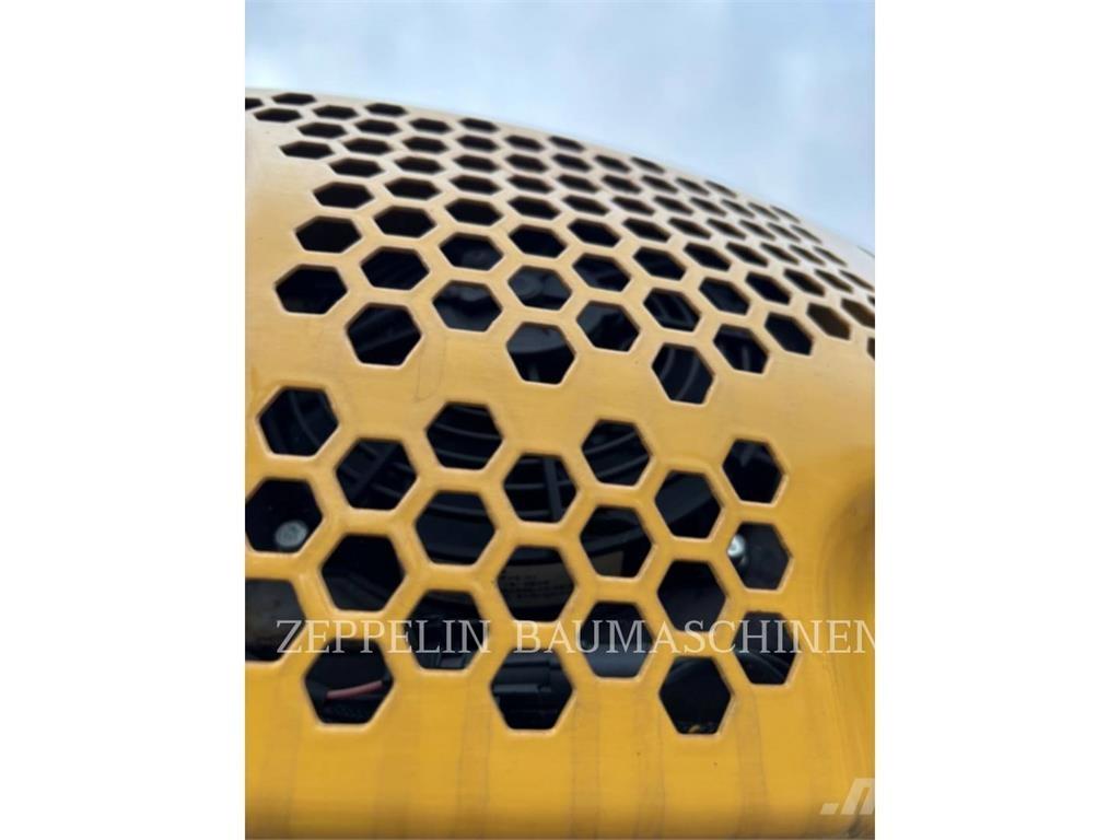 CAT 301.8-05A Kāpurķēžu ekskavatori