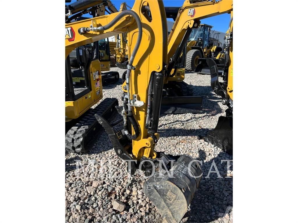 CAT 302 Kāpurķēžu ekskavatori