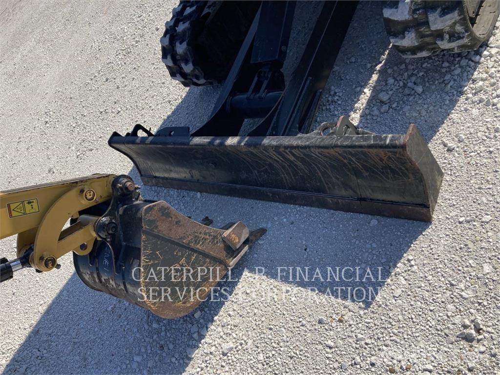 CAT 302.7-07CR Kāpurķēžu ekskavatori