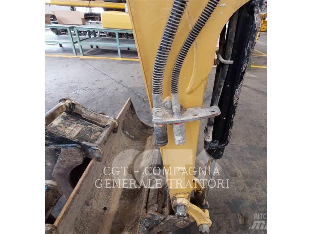 CAT 302.7DCR Kāpurķēžu ekskavatori