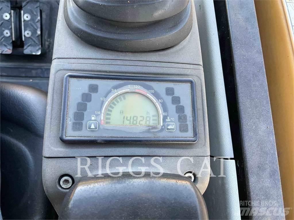 CAT 302.7DCR Kāpurķēžu ekskavatori