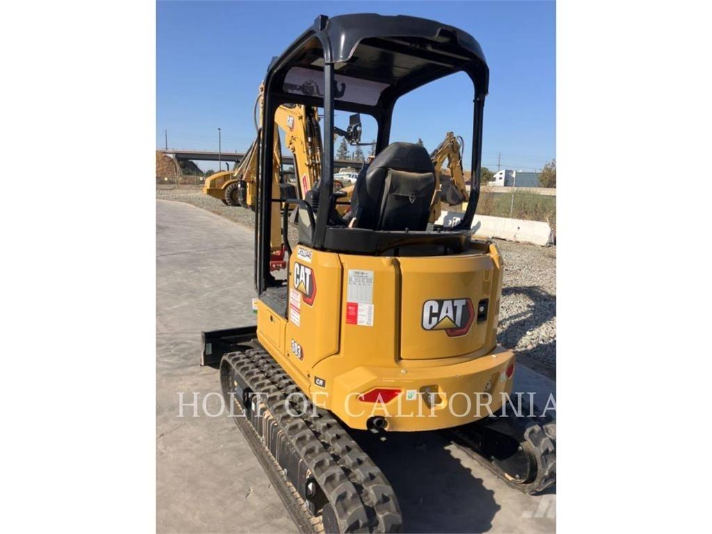CAT 303 Kāpurķēžu ekskavatori