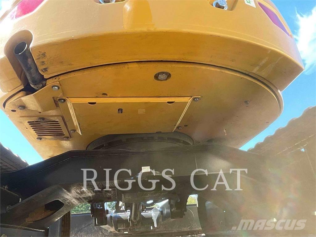 CAT 303.5 Kāpurķēžu ekskavatori