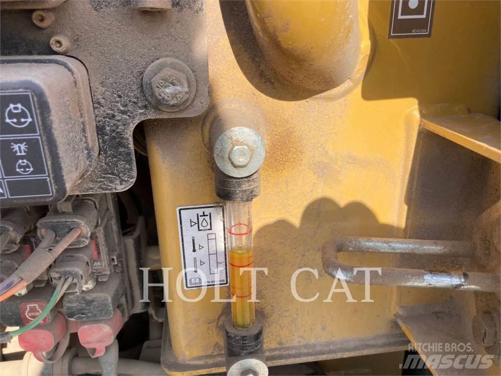 CAT 303.5 CR Kāpurķēžu ekskavatori