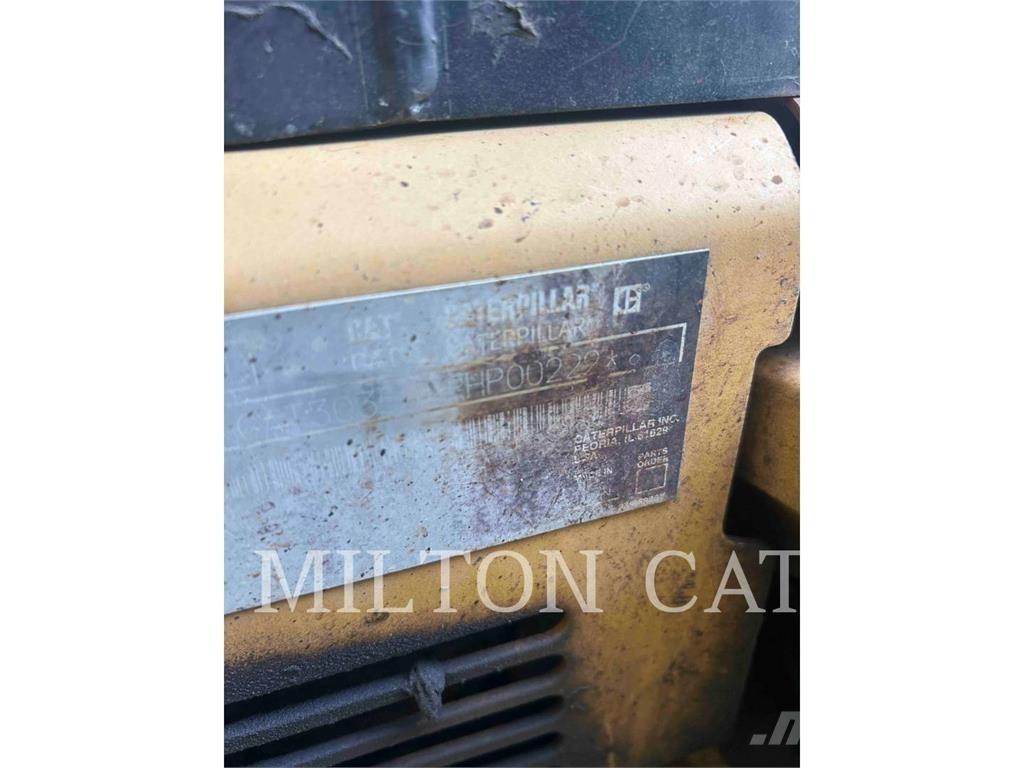 CAT 303.5DCR Kāpurķēžu ekskavatori
