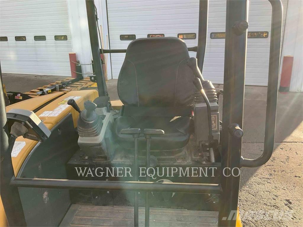 CAT 303.5E2 Kāpurķēžu ekskavatori