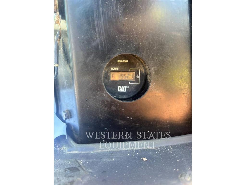 CAT 303.5E2 Kāpurķēžu ekskavatori