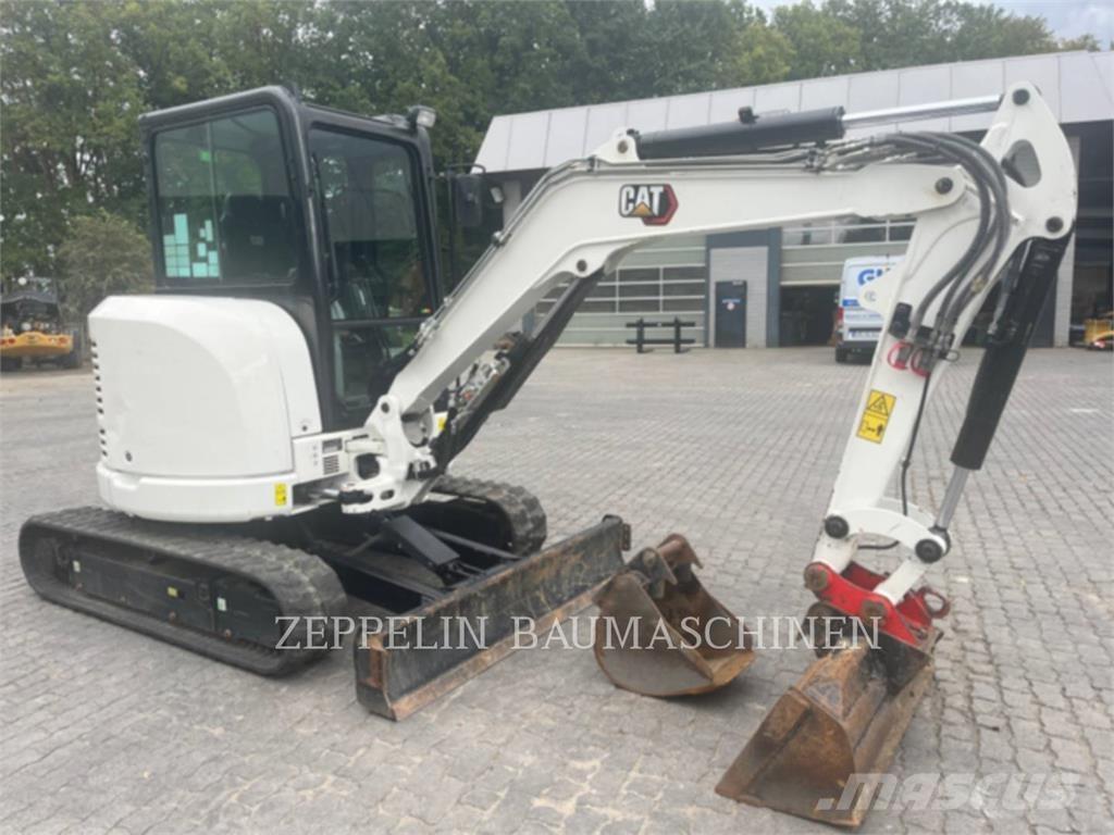 CAT 303.5ECR Kāpurķēžu ekskavatori