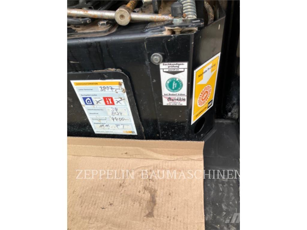 CAT 303.5ECR Kāpurķēžu ekskavatori