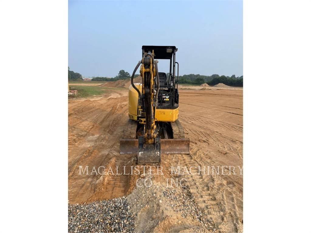 CAT 303ECR Kāpurķēžu ekskavatori