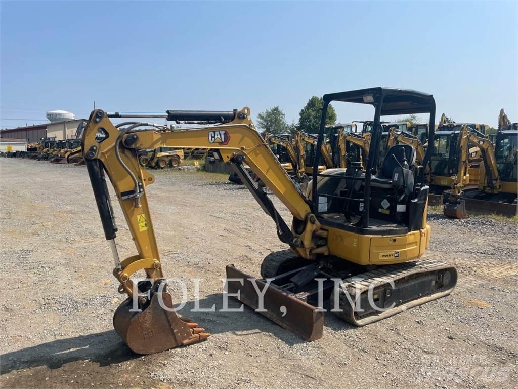 CAT 303ECR Kāpurķēžu ekskavatori