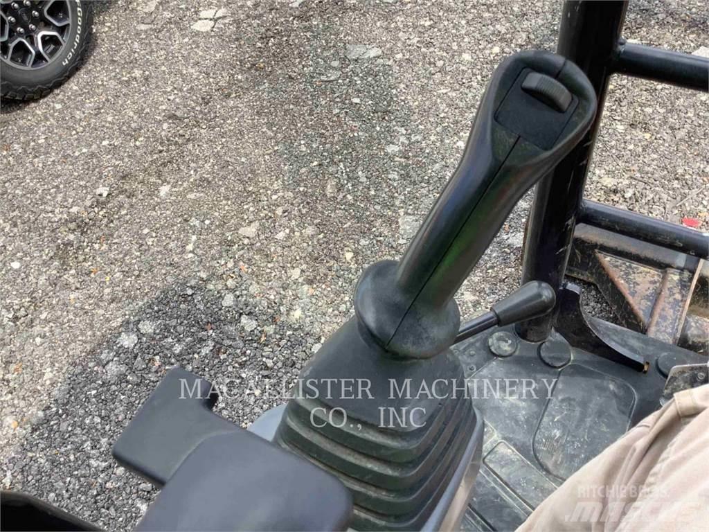 CAT 303ECR Kāpurķēžu ekskavatori