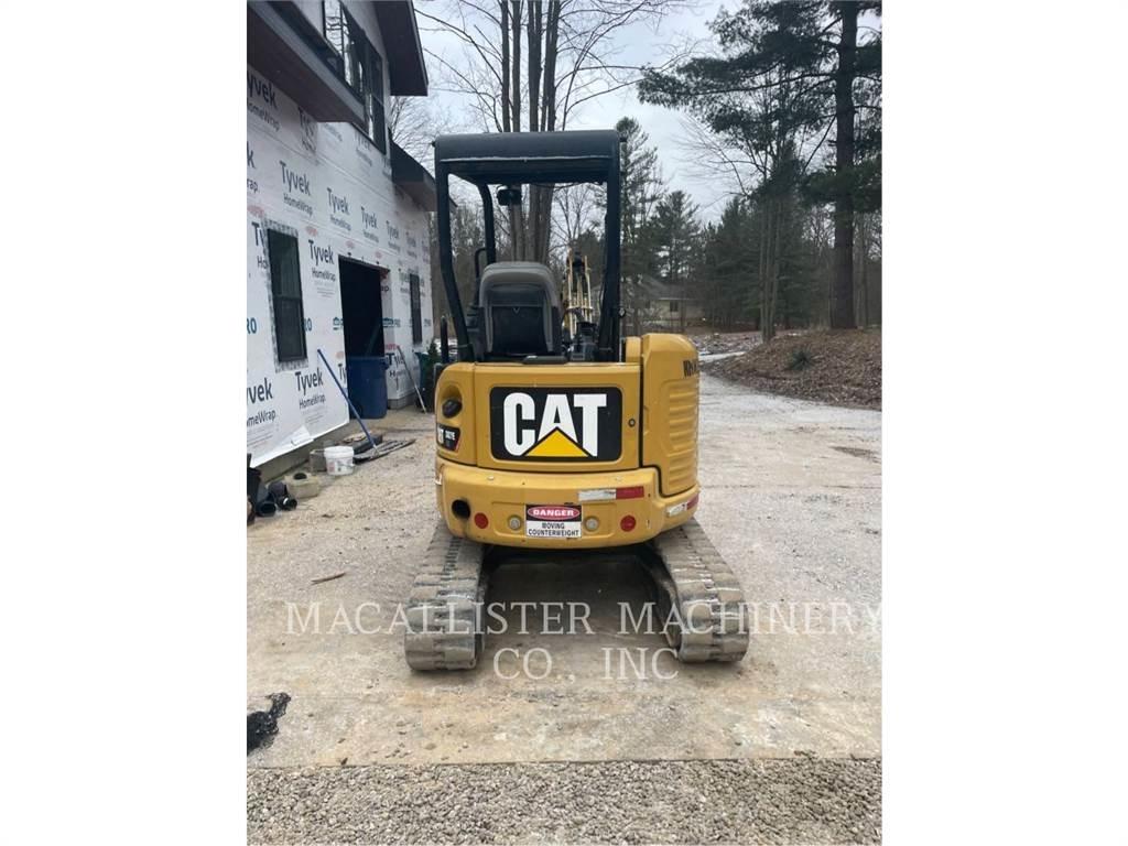 CAT 303ECR Kāpurķēžu ekskavatori