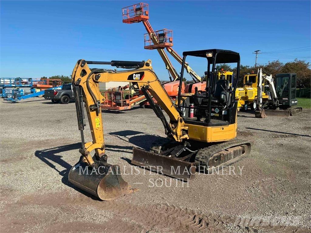 CAT 303ECR Kāpurķēžu ekskavatori