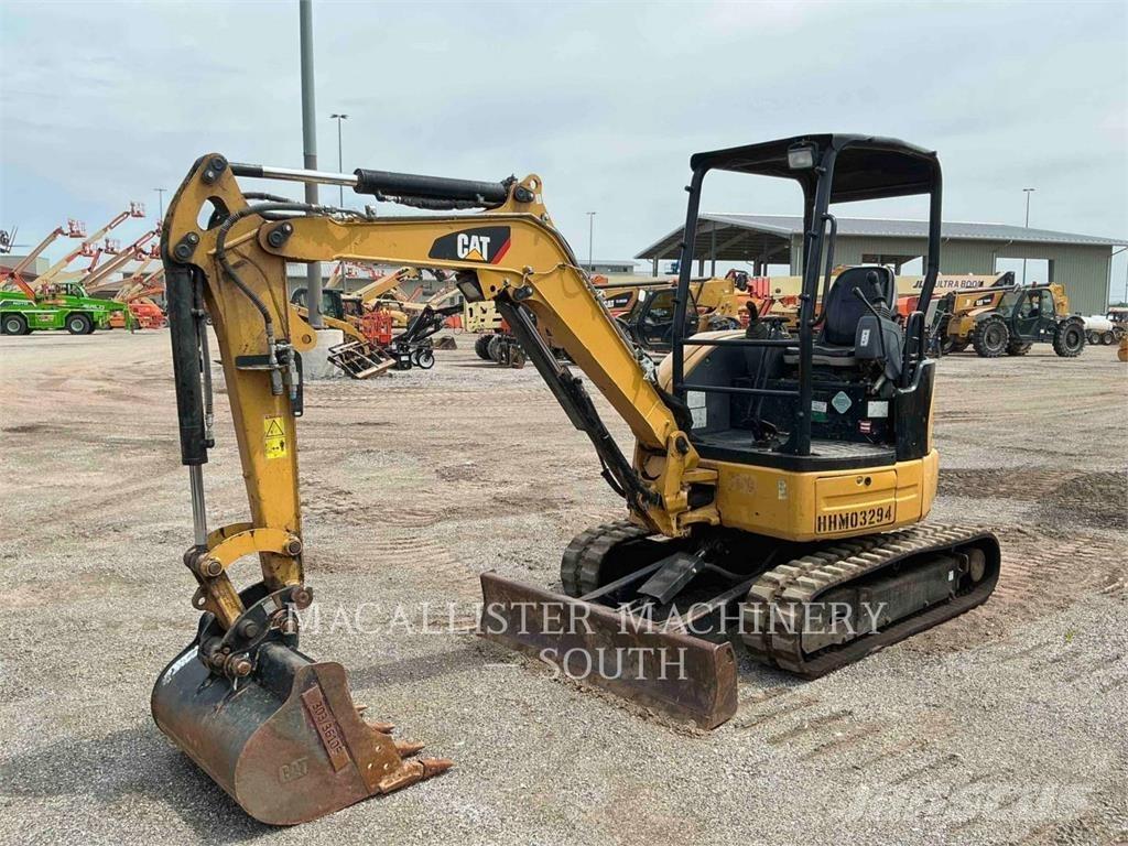 CAT 303ECR Kāpurķēžu ekskavatori
