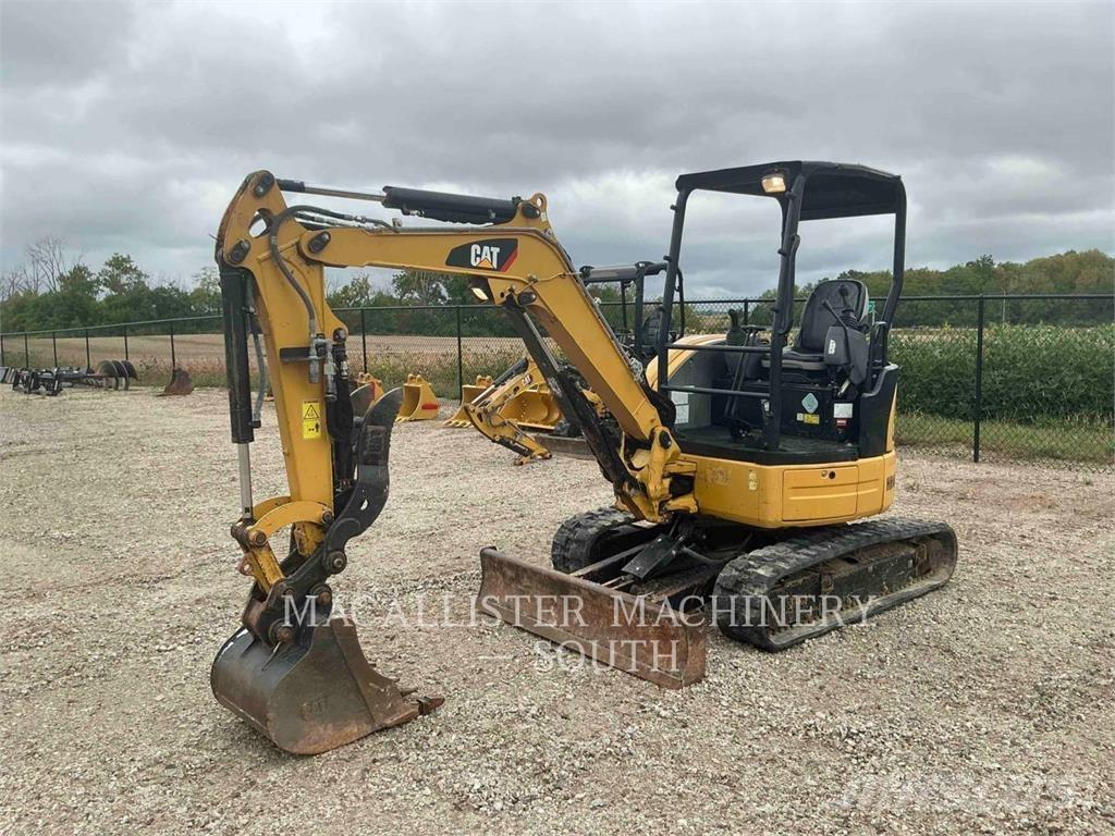 CAT 303ECR Kāpurķēžu ekskavatori