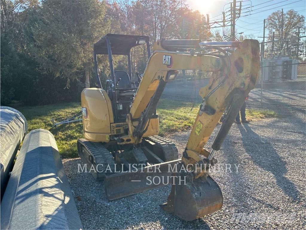 CAT 303ECR Kāpurķēžu ekskavatori