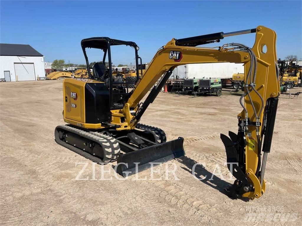 CAT 304 Kāpurķēžu ekskavatori