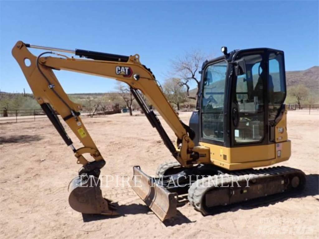 CAT 304 Kāpurķēžu ekskavatori