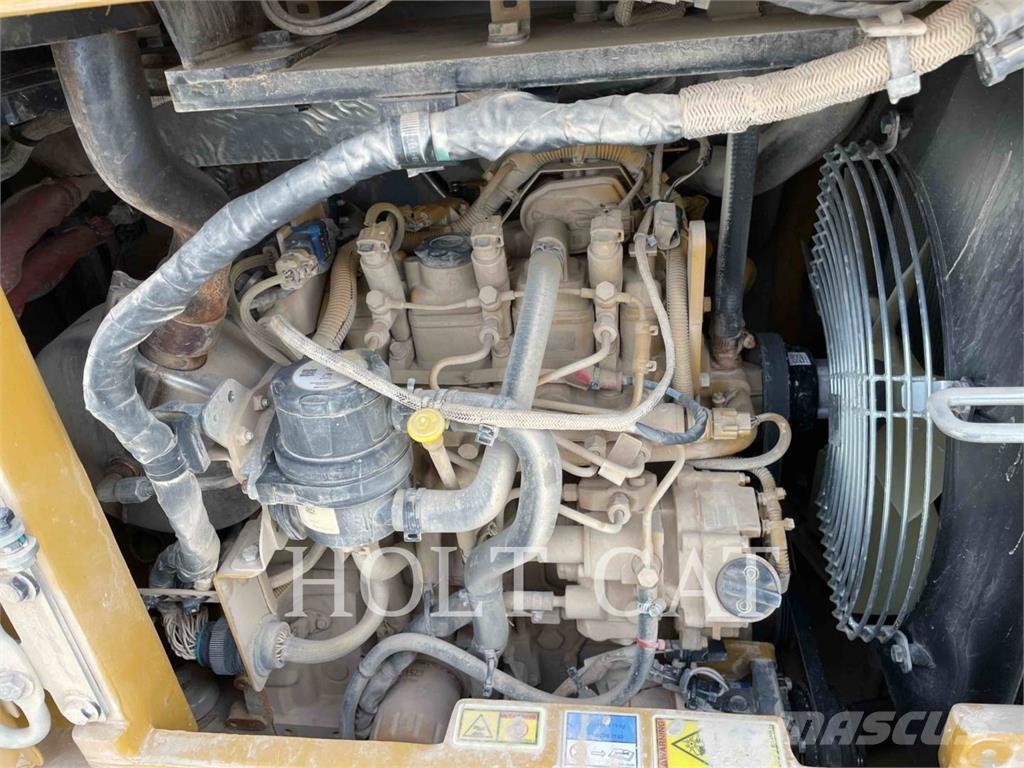 CAT 304 Kāpurķēžu ekskavatori