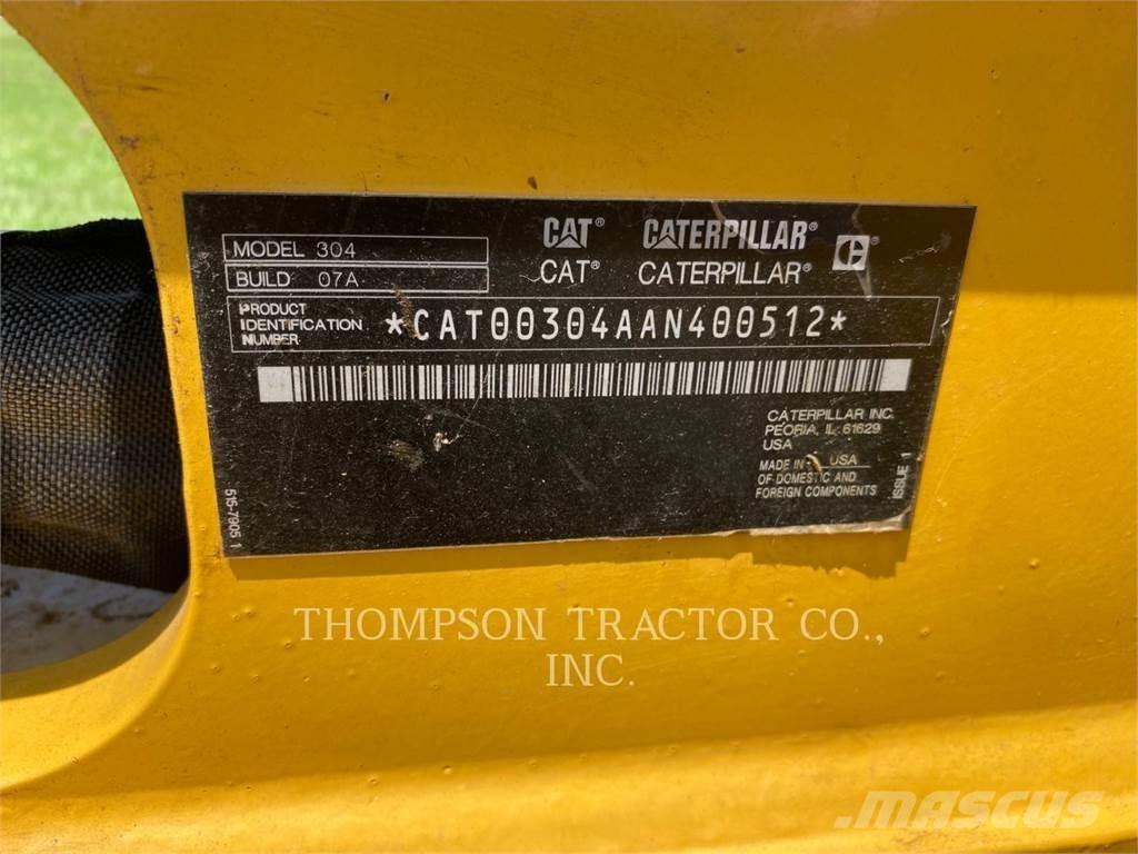 CAT 304 Kāpurķēžu ekskavatori