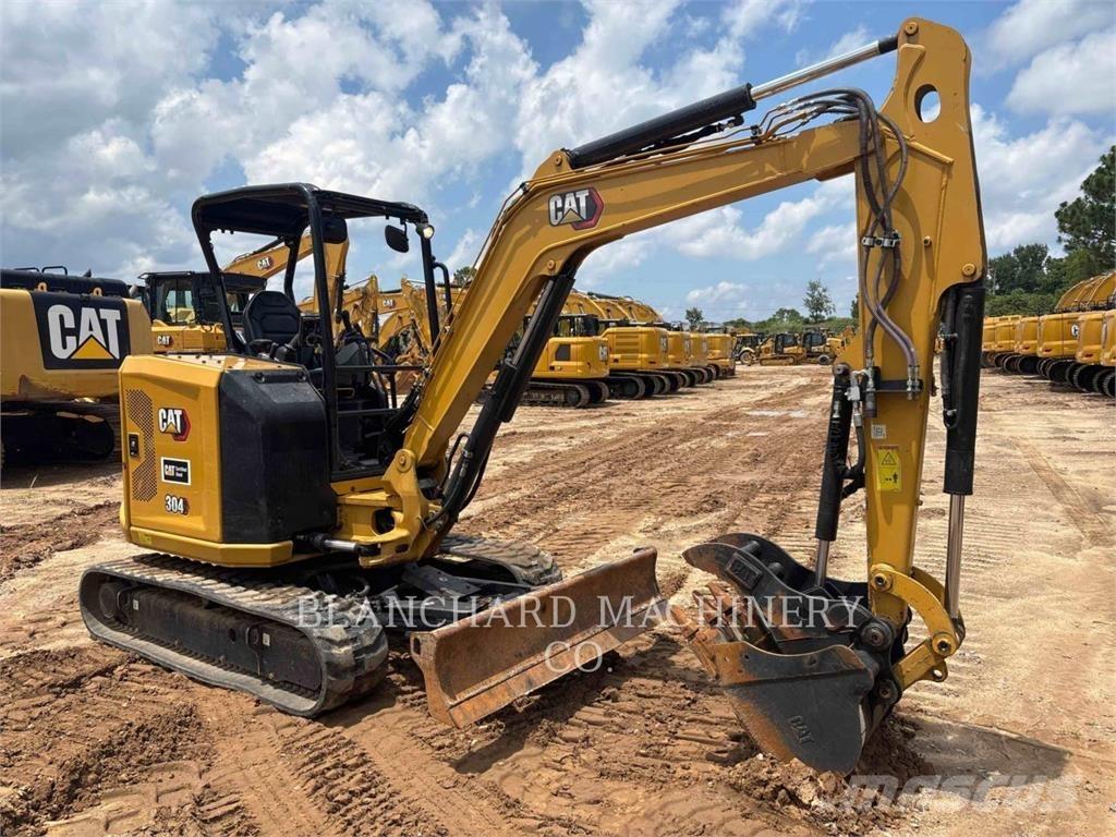 CAT 304 Kāpurķēžu ekskavatori