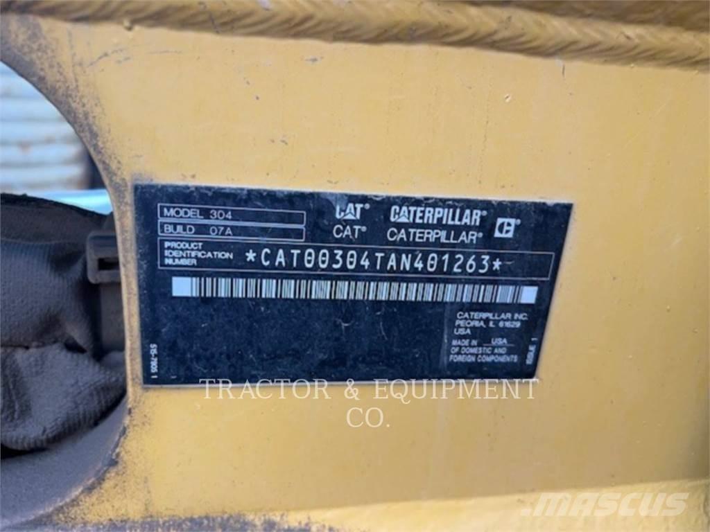 CAT 304 CRCB Kāpurķēžu ekskavatori