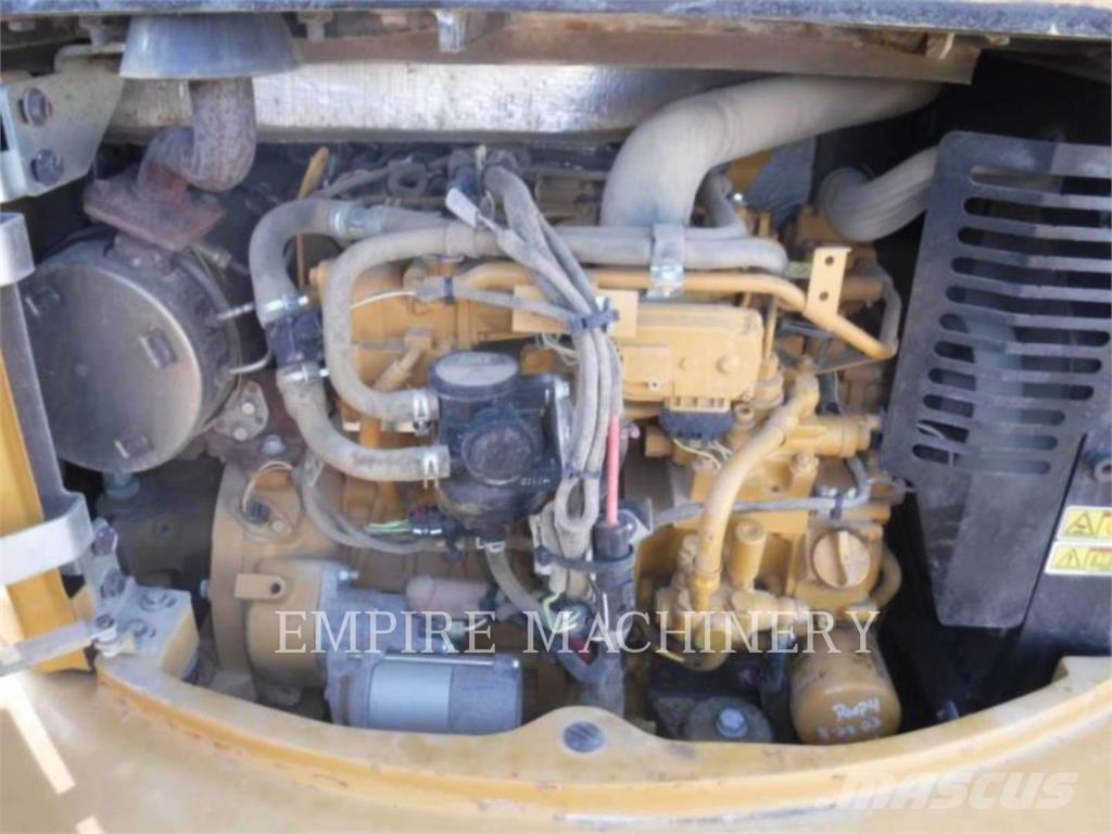 CAT 304E2 Kāpurķēžu ekskavatori